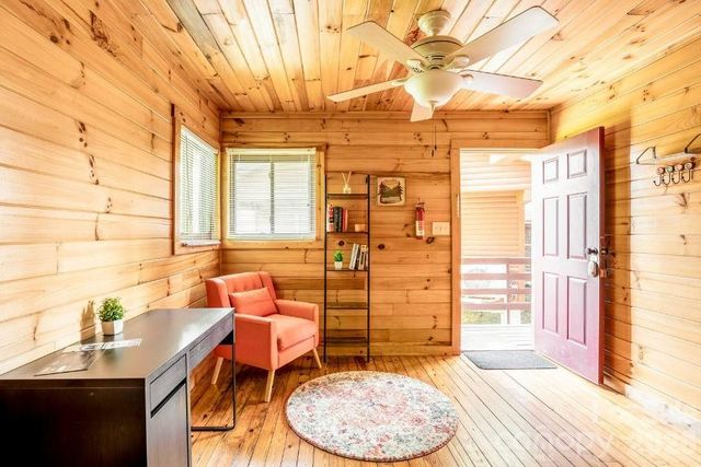 295 Blue Ridge Parkway, Bryson City, NC 28713