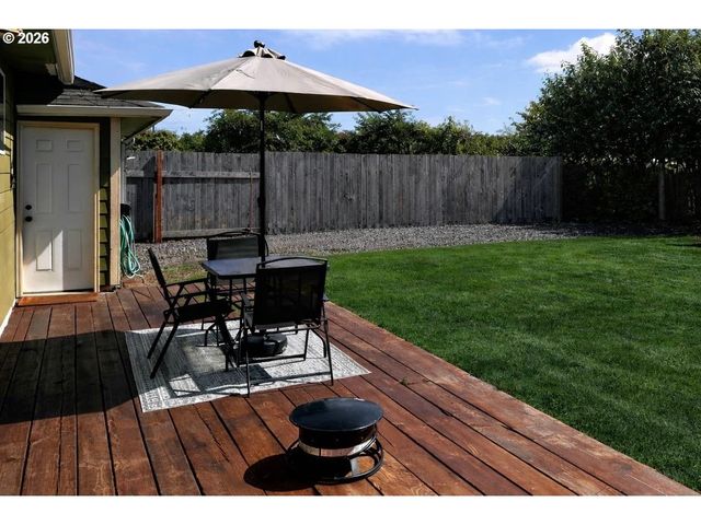 2136 GREENWOOD Ave, Reedsport, OR 97467