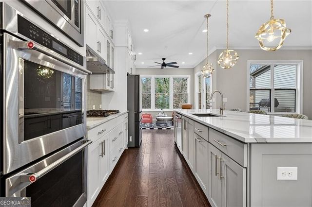 2180 Peach Lane SE, Smyrna, GA 30080