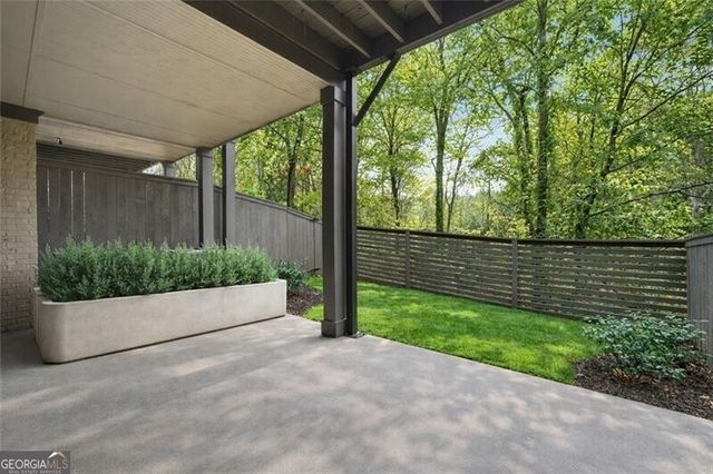 2180 Peach Lane SE, Smyrna, GA 30080