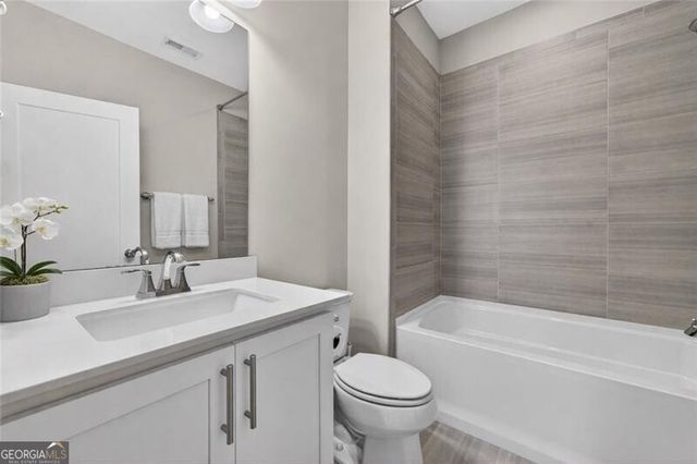 2180 Peach Lane SE, Smyrna, GA 30080