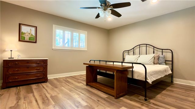 638 Moray Pl, Corpus Christi, TX 78411