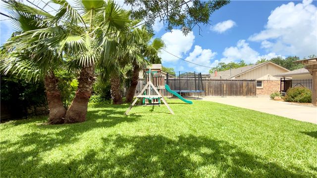 638 Moray Pl, Corpus Christi, TX 78411