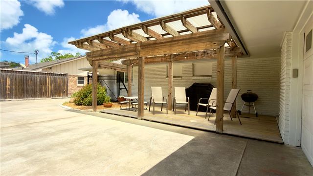 638 Moray Pl, Corpus Christi, TX 78411