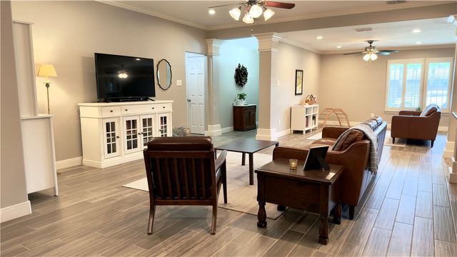 638 Moray Pl, Corpus Christi, TX 78411