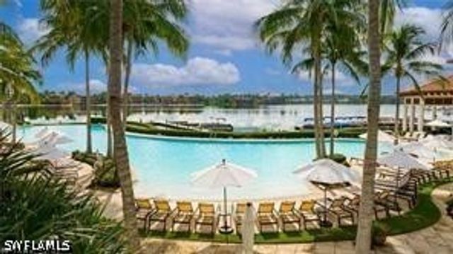 11022 Via Tuscany LN 101, Miromar Lakes, FL 33913