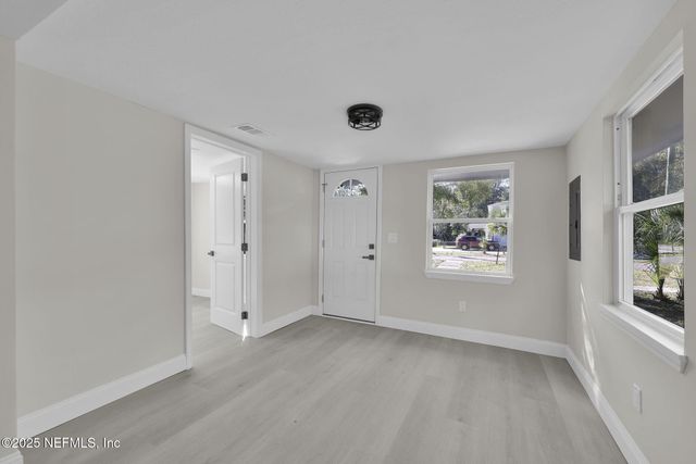 5807 CASTELLANO Avenue, Jacksonville, FL 32208