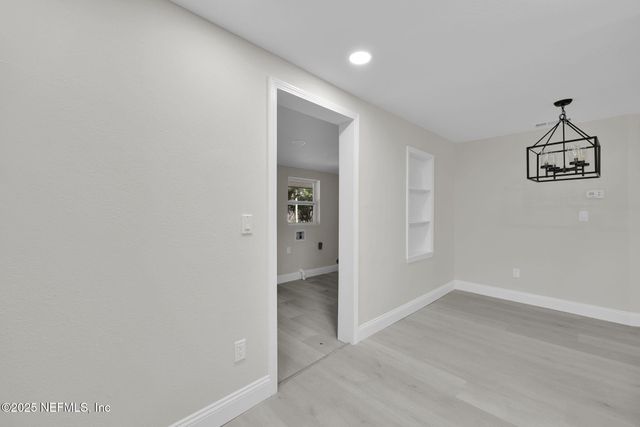 5807 CASTELLANO Avenue, Jacksonville, FL 32208