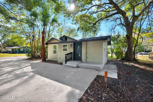 5807 CASTELLANO Avenue, Jacksonville, FL 32208