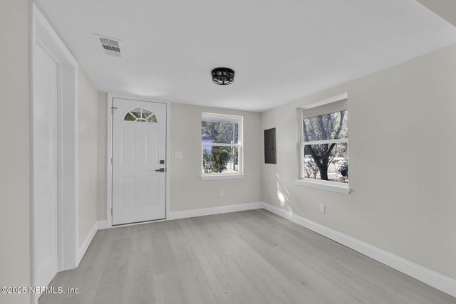 5807 CASTELLANO Avenue, Jacksonville, FL 32208