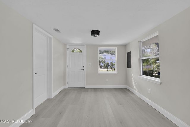 5807 CASTELLANO Avenue, Jacksonville, FL 32208