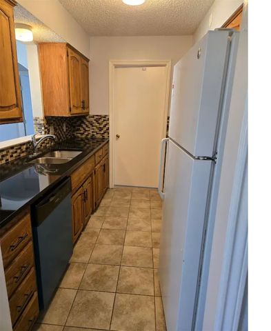 1613 S Bent Tree Trail, Grand Prairie, TX 75052