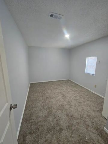 1613 S Bent Tree Trail, Grand Prairie, TX 75052