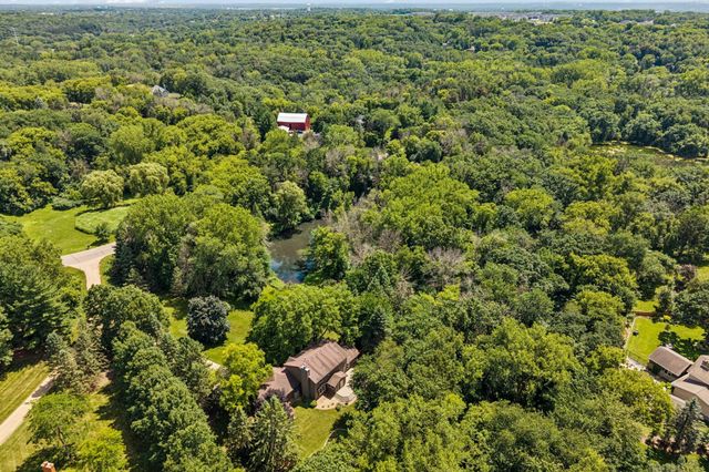 6306 Crackleberry Trail, Woodbury, MN 55129