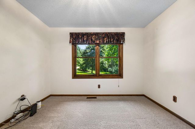 6306 Crackleberry Trail, Woodbury, MN 55129
