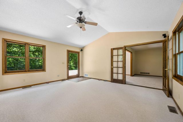 6306 Crackleberry Trail, Woodbury, MN 55129