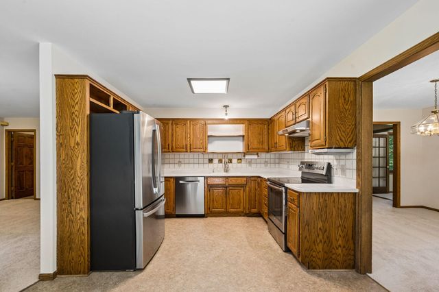 6306 Crackleberry Trail, Woodbury, MN 55129