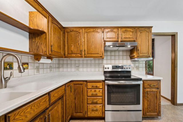6306 Crackleberry Trail, Woodbury, MN 55129