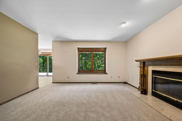 6306 Crackleberry Trail, Woodbury, MN 55129