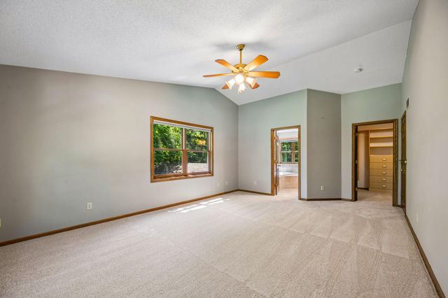 6306 Crackleberry Trail, Woodbury, MN 55129