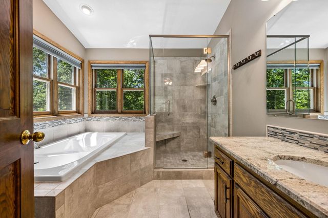 6306 Crackleberry Trail, Woodbury, MN 55129