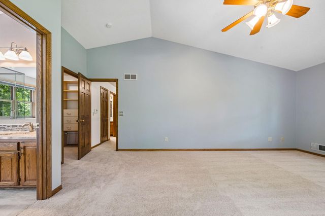 6306 Crackleberry Trail, Woodbury, MN 55129