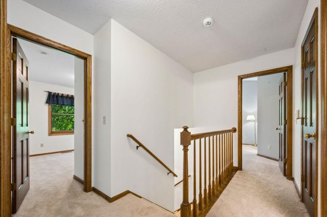 6306 Crackleberry Trail, Woodbury, MN 55129