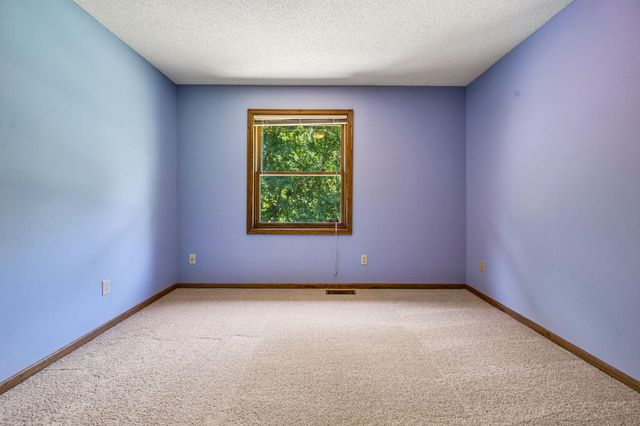 6306 Crackleberry Trail, Woodbury, MN 55129