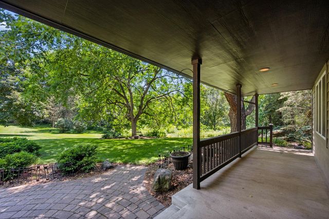 6306 Crackleberry Trail, Woodbury, MN 55129