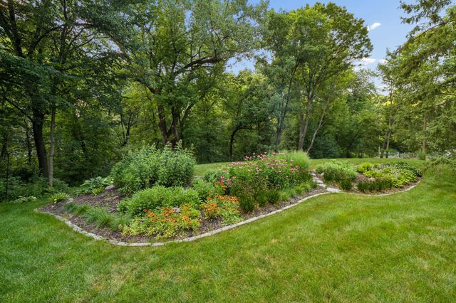 6306 Crackleberry Trail, Woodbury, MN 55129