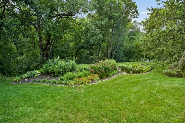 6306 Crackleberry Trail, Woodbury, MN 55129