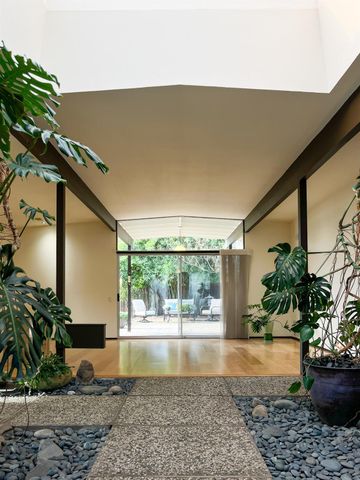 5236 Overbrook Way, Sacramento, CA 95841