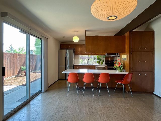 5236 Overbrook Way, Sacramento, CA 95841