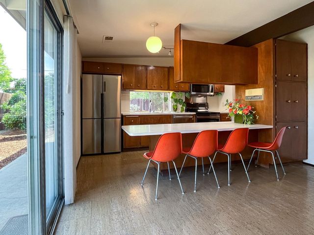 5236 Overbrook Way, Sacramento, CA 95841