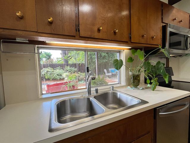 5236 Overbrook Way, Sacramento, CA 95841