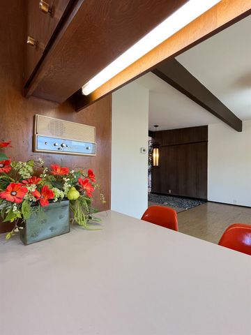 5236 Overbrook Way, Sacramento, CA 95841