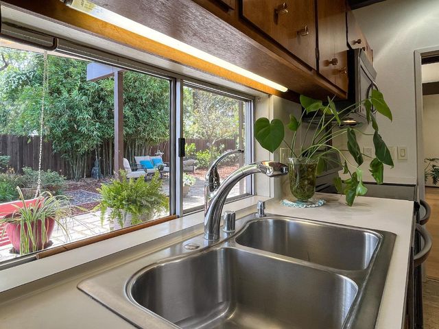 5236 Overbrook Way, Sacramento, CA 95841