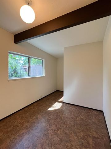 5236 Overbrook Way, Sacramento, CA 95841