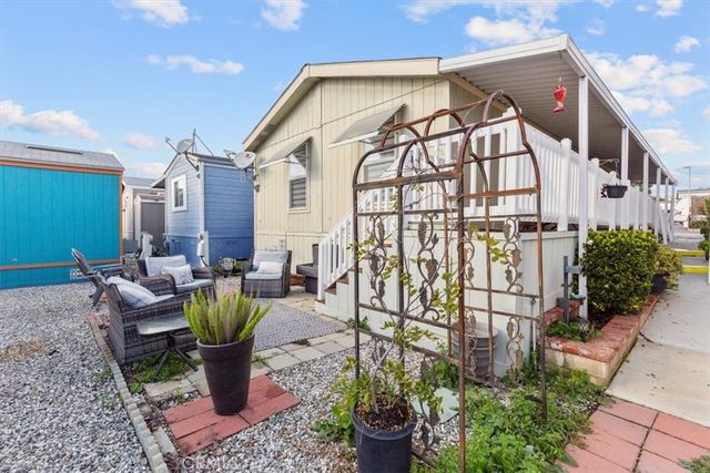 16540 Whittier 48, Whittier, CA 90603