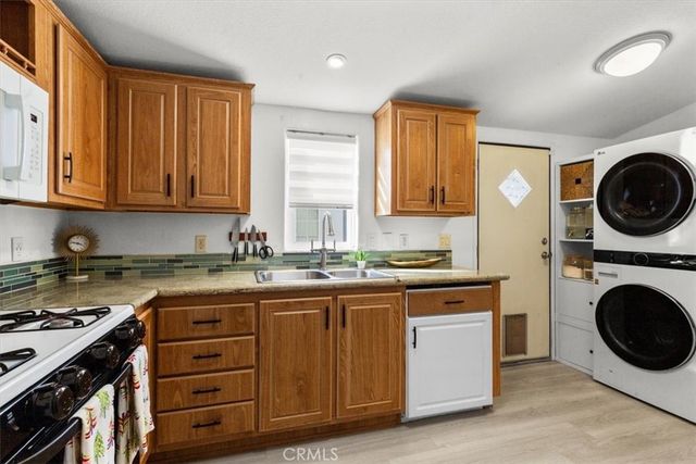 16540 Whittier 48, Whittier, CA 90603