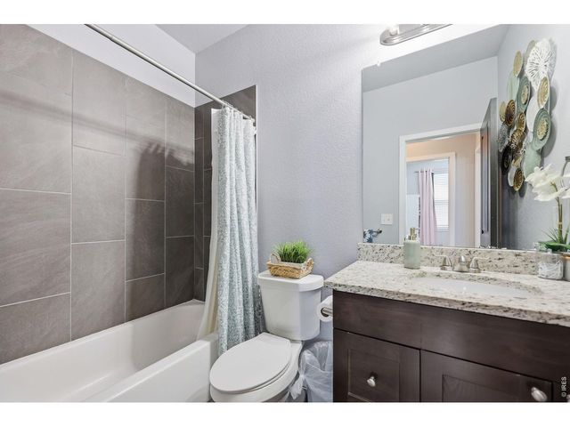 484 S 3rd Ave, Deer Trail, CO 80105