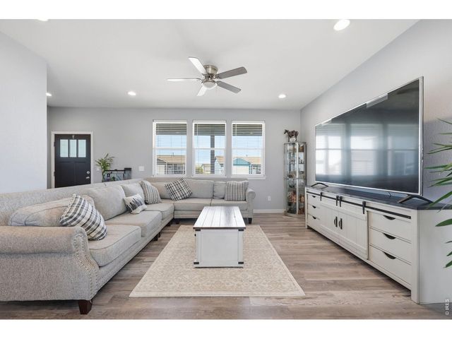 484 S 3rd Ave, Deer Trail, CO 80105