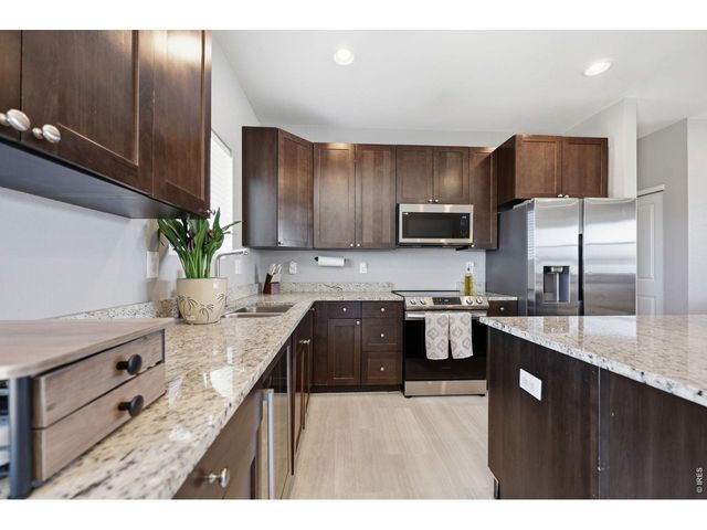 484 S 3rd Ave, Deer Trail, CO 80105