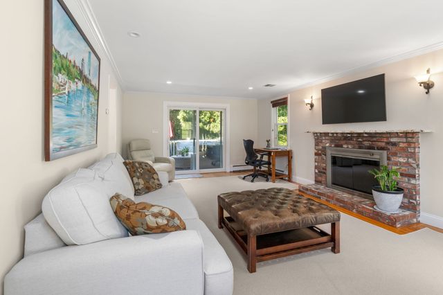 56 Country Ln, Westwood, MA 02090