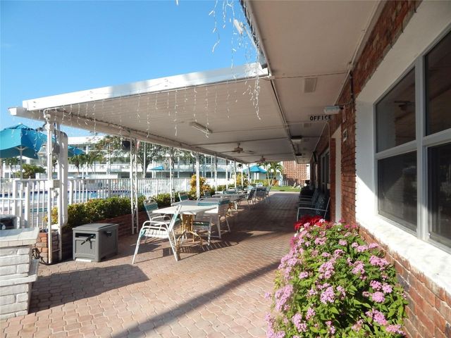 2453 NE 51st Street D-306, Fort Lauderdale, FL 33308