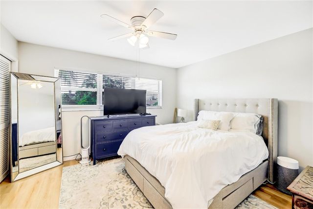 2453 NE 51st Street D-306, Fort Lauderdale, FL 33308