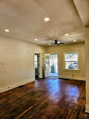 910 E 11th St, Pueblo, CO 81001