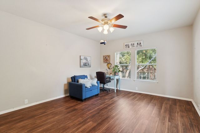 516 Legends Drive, Lewisville, TX 75057