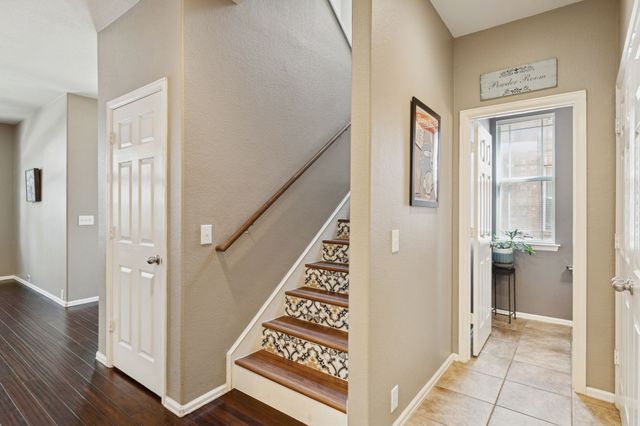 516 Legends Drive, Lewisville, TX 75057