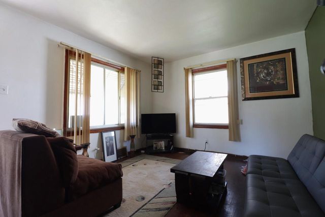5852 N 35th STREET, Milwaukee, WI 53209